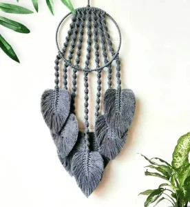 Attrape-rêve en macramé bleu ardoise